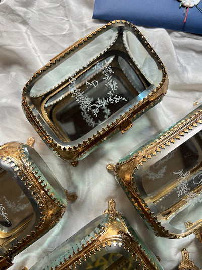 Engraved French box (engraved glass box) image 0